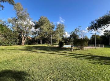 Terreno · 720m² · Lote Terreno Venta 720 m² C/pileta Todos Los Servicios Excelente Ubicacion