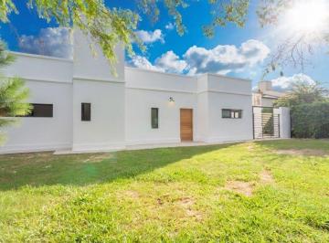 BCK-BCK-438_2 · Casa 2 Dorm.. | Las Magnolias Al 6800
