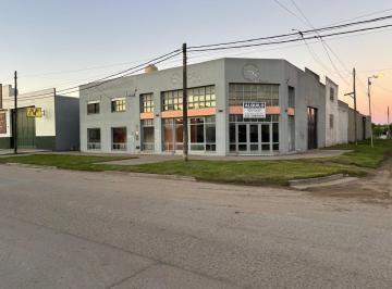 Local comercial de 5 ambientes, Miramar · Galpon en Esquina Estrategica