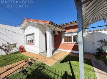 Casa · 85m² · 3 Ambientes · Casa de 2 Dorm. en Lomas de Zamora