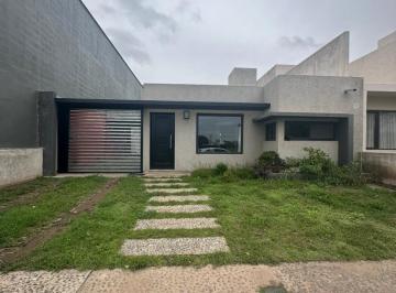 Casa de 4 ambientes, Córdoba · Docta - Dueño Vende. Increíble Ubicación en La Entrada del Barrio