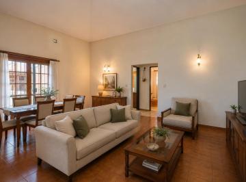 Casa · 190m² · 6 Ambientes · Venta Espectacular Casa en Tablada Park | 4 Hab - Gran Patio - Quincho