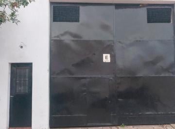 Bodega-Galpón · 232m² · 2 Ambientes · Amplio Galpón Comercial Sobre Av Arijon