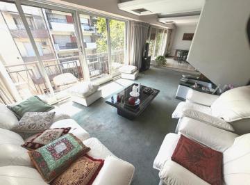 Departamento · 141m² · 4 Ambientes · 1 Cochera · Departamento de 4 Ambientes con Balcón, Dependencia y Cochera!