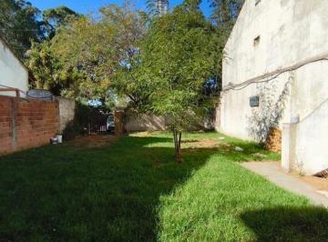 Terreno · 108m² · 4 Ambientes · 1 Cochera · Lote con Construccion en Dos Plantas a Terminar o Reciclar, Amplio Parque, Posibilidad de Locales Al