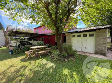 Quinta vacacional · 130m² · 4 Ambientes · 2 Cocheras · Casa Quinta Arbolada con Galería y Pileta en La Reja - Acepta Permuta.