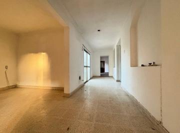 Casa · 141m² · 4 Ambientes · Casa Funcional Dos Dorm. Zona Jerarquicos
