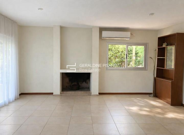 Casa · 270m² · 6 Ambientes · 3 Cocheras