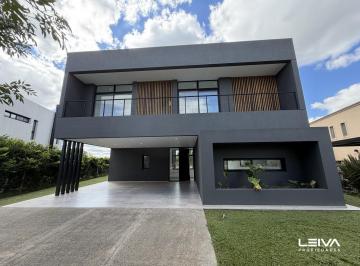 Casa · 198m² · 5 Ambientes · 4 Cocheras · Casa Moderna a Estrenar en Haras Santa Maria - El Molino con Pileta y Amplio Fondo Verde