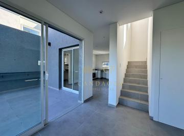 Casa · 188m² · 4 Ambientes · 3 Cocheras · Sg Casa Venta Oportunidad B. Cerrado