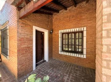 Casa de 4 ambientes, Córdoba · Apta Crédito - Venta Casa 3 Dorm. 2 Baños - Escritorio - Quincho C/asador y Piscina