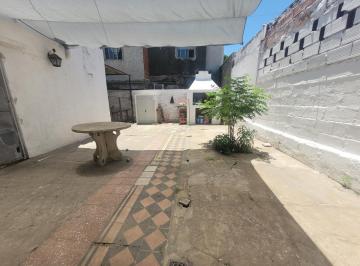 Casa · 91m² · 4 Ambientes · 2 Cocheras · Casa en Venta Rosario Altura Pte. Peron 6000