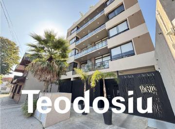 Departamento de 2 ambientes, Lanús · Hermoso 2 Ambientes con Cochera!