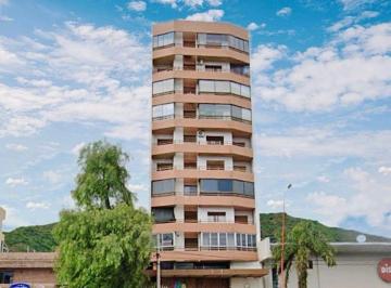 Departamento de 3 ambientes, Villa Carlos Paz · Carlos Paz Amueblado 1dor C/cochera Vista Única!