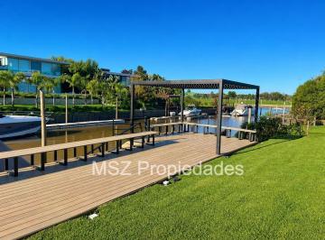 Casa · 400m² · 9 Ambientes · 2 Cocheras · Casa en Venta Sobre El Río en El Yacht, Nordelta