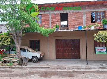 Casa · 211m² · 6 Dormitorios · En Venta Casa Sobre Esquina en Barrio Congreso Nacional - Cerrillos