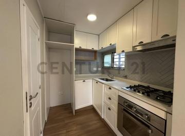 Casa · 55m² · 3 Ambientes · 1 Cochera · Duplex Refaccionado a Nuevo en Venta en Berisso