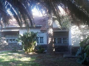 Casa de 4 ambientes, Almirante Brown · Venta de Casa en Adrogué. Ideal Dos Familias o Renta