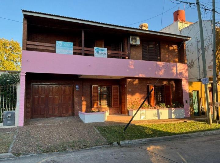 Casa · 75m² · 3 Ambientes · 1 Cochera