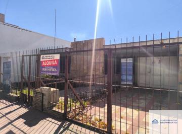 Casa de 7 ambientes, Maipú · Casa en Alquiler C/ Cochera en Maipú