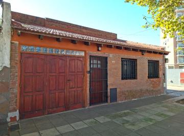 Casa · 182m² · 5 Ambientes · 1 Cochera · Casa 5 Ambientes, Garage y Terraza en Gral Mitre