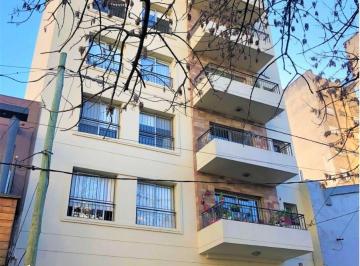 Departamento de 3 ambientes, La Matanza · Depto 3 Amb - Balcon - Cochera - Centrico // B. Mitre 220