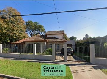 Casa de 7 ambientes, Tigre · En Venta | Hermosa Casa en Esquina | 4 Dorm. a 100 m de Hindú Club