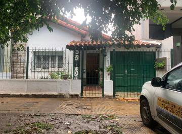 Casa · 299m² · 3 Ambientes · 1 Cochera · Casa - Lomas de Zamora