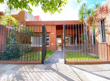 Casa · 155m² · 3 Ambientes · Casa en Alquiler en Villa Adelina