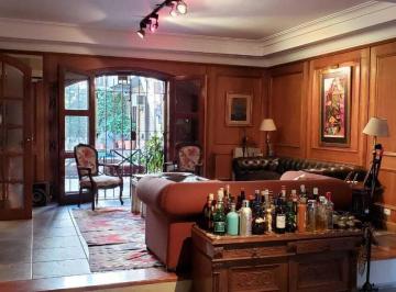 Casa · 345m² · 6 Ambientes · 5 Cocheras · Casa en Venta en Sarandí, Avellaneda, G. B. a. Zona Sur