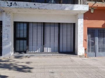 Local comercial , Rosario · Local Comercial - Frente Vidriado Sobre Av San Martin