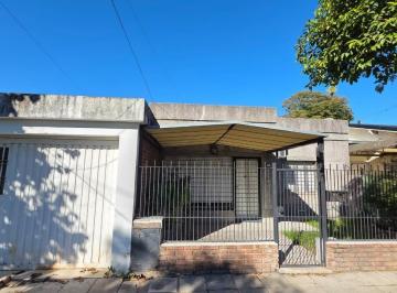 VRP-VRP-430_2 · Venta de Casa 4 Ambientes en Castelar, Morón