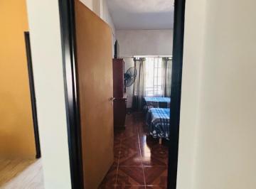 Casa · 300m² · 3 Ambientes · 3 Cocheras · Casa en Venta en 9 de Abril - 3 Ambientes con Cochera y Jardín