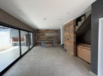 Casa de 4 ambientes, Córdoba · Housing de Categoria en Arguello