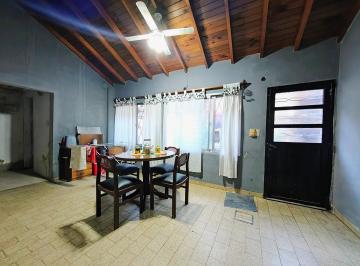 Casa · 40m² · 3 Ambientes · 3 Cocheras · Casa en Venta 4 Ambientes Taller Quincho Garage Apto Cred
