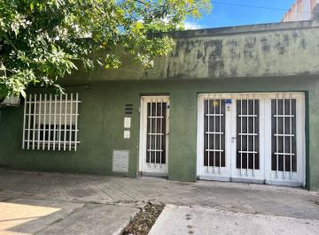 Casa · 121m² · 4 Ambientes · 1 Cochera · Venta Casa Zona Sur Rosario