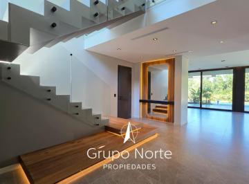 Casa · 411m² · 7 Ambientes · 4 Cocheras · Casa en Venta Al Rio en Barrio El Yacht, Nordelta, Tigre.