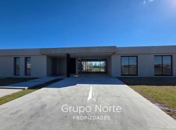 Casa · 259m² · 6 Ambientes · 6 Cocheras · Casa en Venta Al Rio en Barrio El Naudir, Escobar