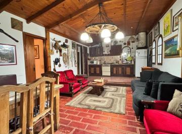 Casa · 120m² · 3 Ambientes · 4 Cocheras · Venta Casa Quinta Sobre Lote 600 m²
