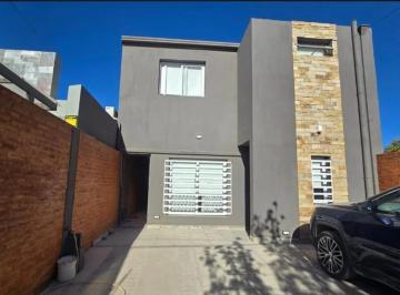 PH · 100m² · 2 Cocheras · Alquiler Duplex 3 Dorm Cipolletti