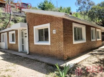 Casa · 160m² · 4 Ambientes · 1 Cochera · Casa Departamento en Venta - La Falda