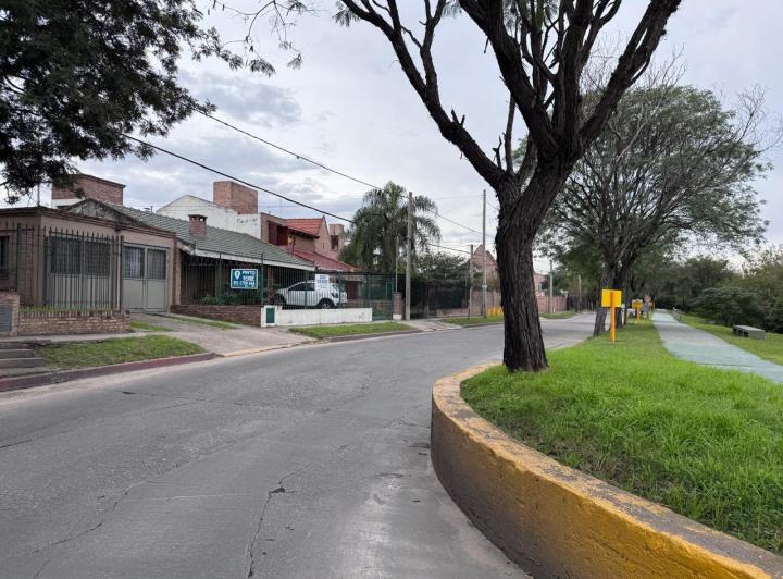 Casa · 160m² · 6 Ambientes · 3 Cocheras