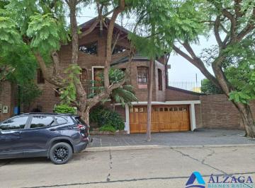 Casa de 6 ambientes, Quilmes · Chalet en Inmejorable Zona de Bernal. 6 Ambientes. Espectacular