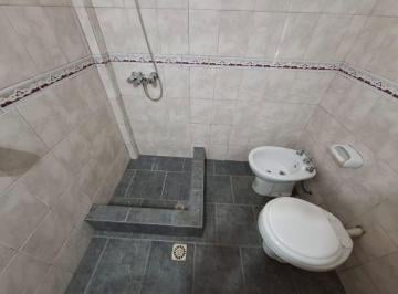 Departamento de 3 ambientes, Avellaneda · Alquiler Hermoso PH Segundo Piso por Escalera de Tres Amb. Amplios, Muy Luminoso, Excelente Estado