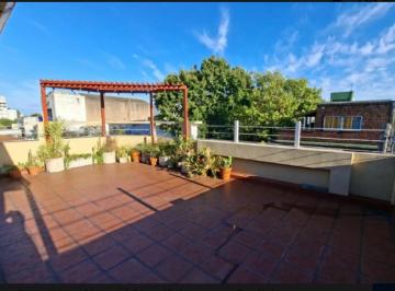 PH · 191m² · 3 Ambientes · PH con Terraza y Quincho en Florida Mitre Excelente Estado