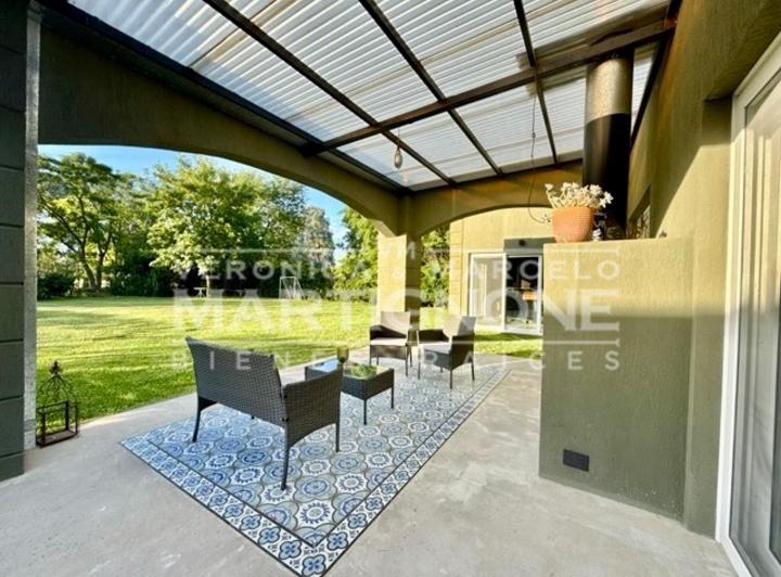 Casa · 262m² · 5 Ambientes · 5 Cocheras