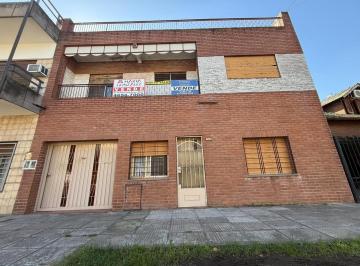 Casa · 110m² · 4 Ambientes · 1 Cochera · Casa PH 4 Ambientes Venta Ramos Mejia