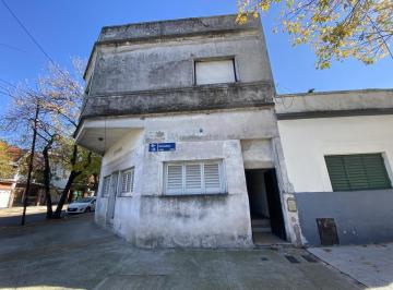 Casa · 304m² · 10 Ambientes · Casa en Mataderos