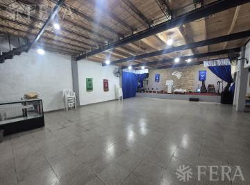 Local comercial · 216m² · 2 Ambientes · Venta Local de 216 m² en Wilde