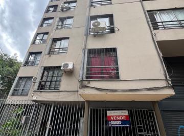 Local comercial , Córdoba · Alquilo Local con 3 m de Vidriera Sobre Cañada, Marcelo T. de Alvear 532